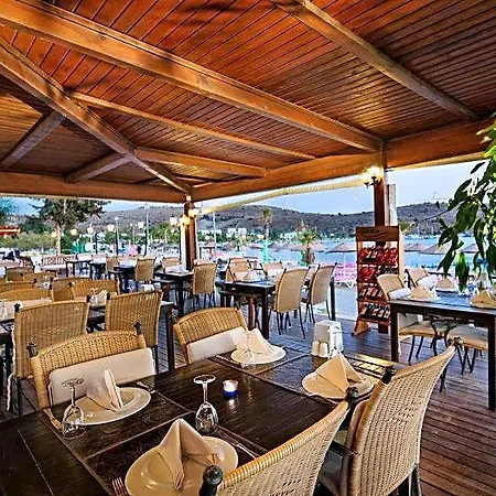 Cesars & Boutique 5*